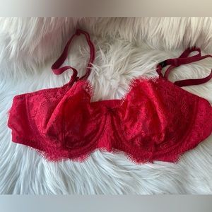 Victoria’s Secret Dream Angels push up without padding red lace bra size 38C new